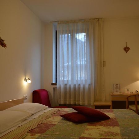 Hotel Wanda ピンツォーロ エクステリア 写真